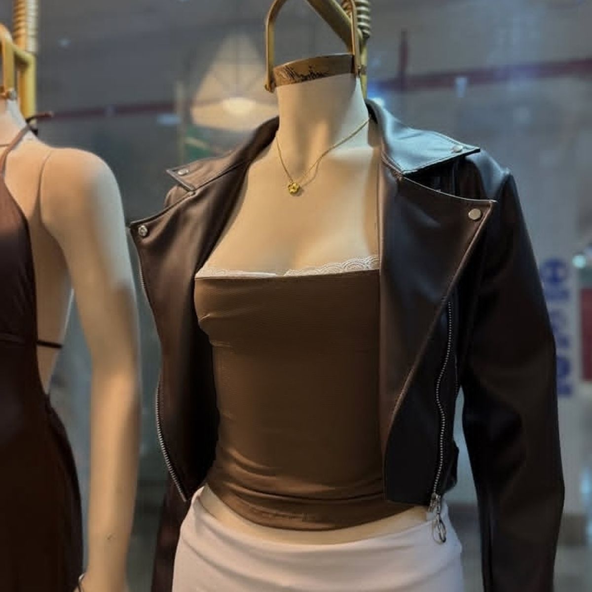 GENERICO - CASACA CROP CUERINA DE DAMA