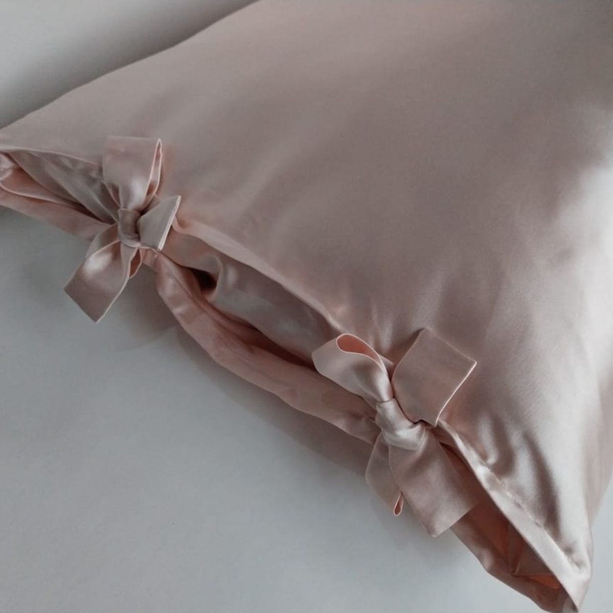 GENERICO - FUNDA DE ALMOHADA LAZO DE SATIN