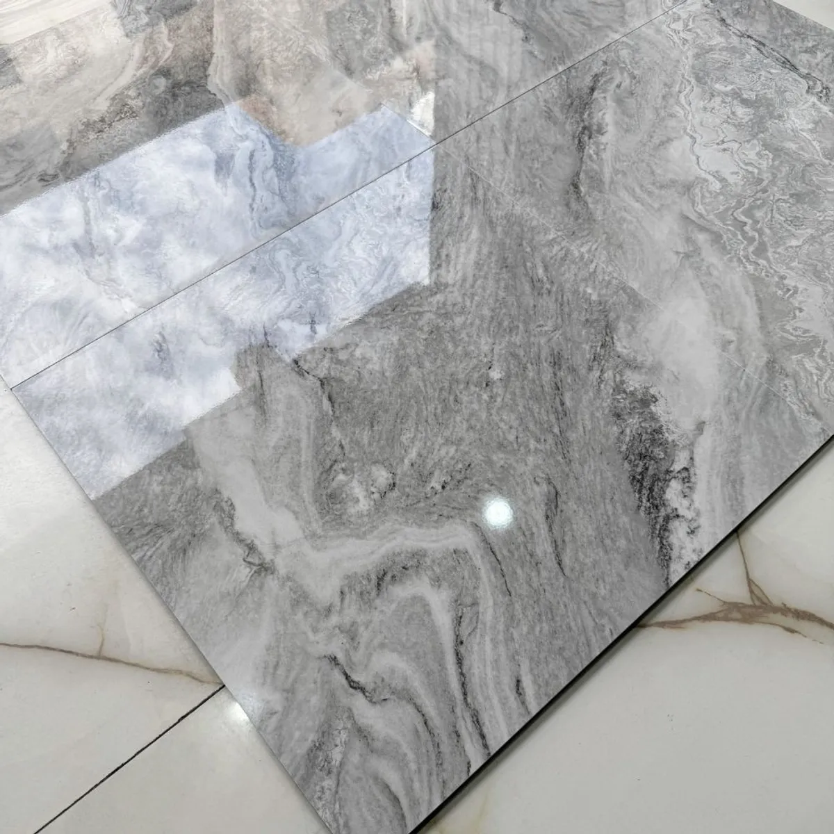 EJESA CREA TU ESPACIO IDEAL - MAYOLICA RECTIFICADA CEMENTO GRIS  60X60CM 180M2