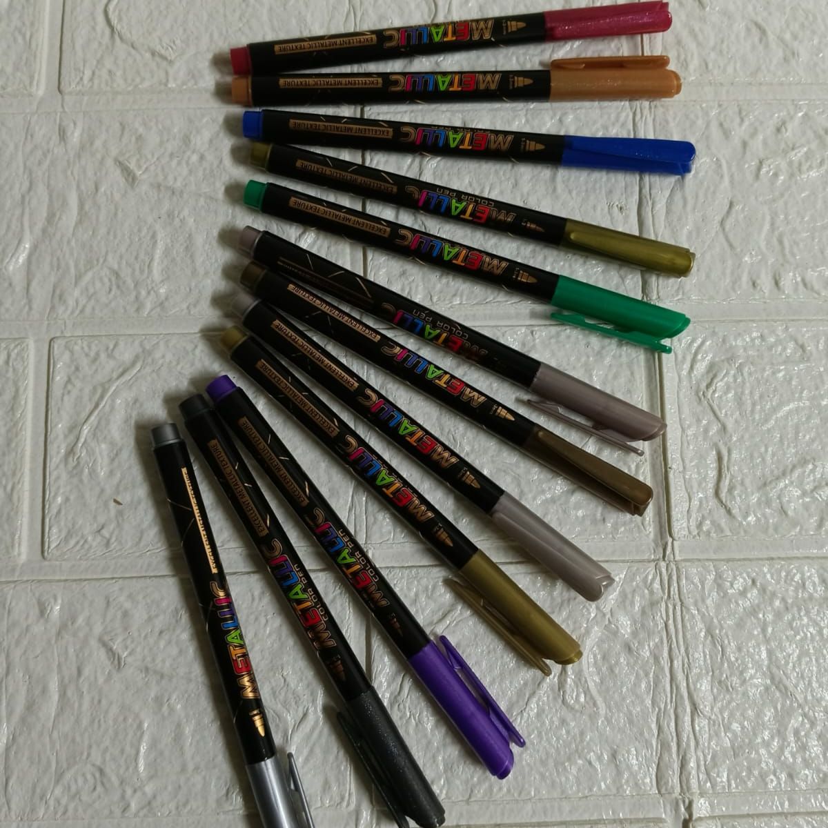 GENERICO - MARCADORES ACRILICOS X 12UND METALICOS