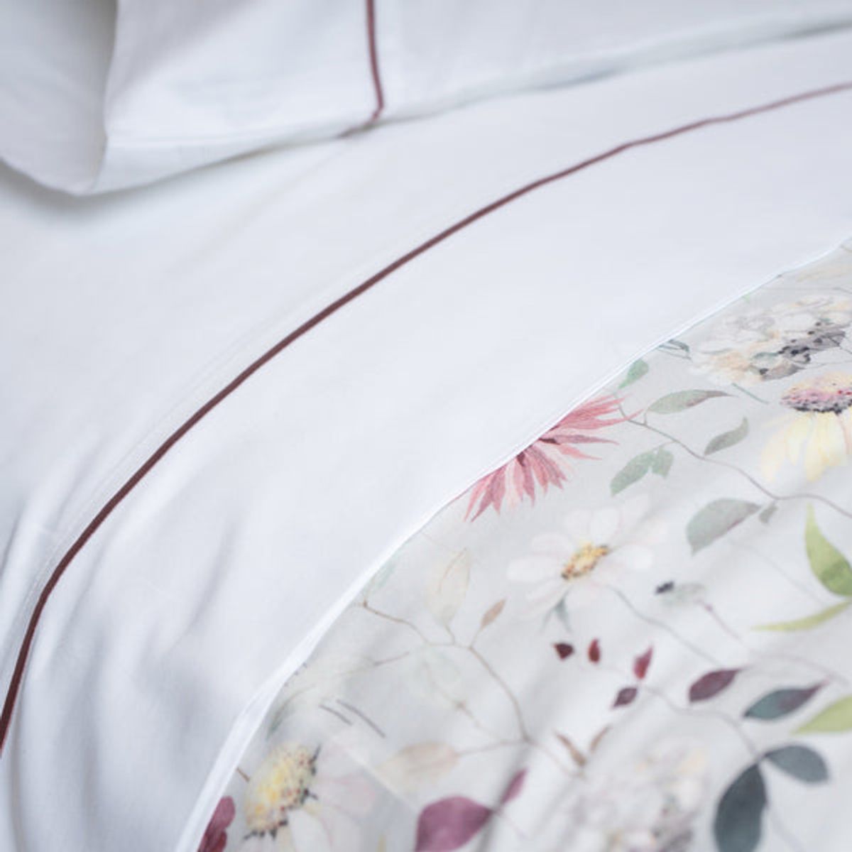 PLUMAS - Juego de Sábanas Lines Malva 400 Hilos