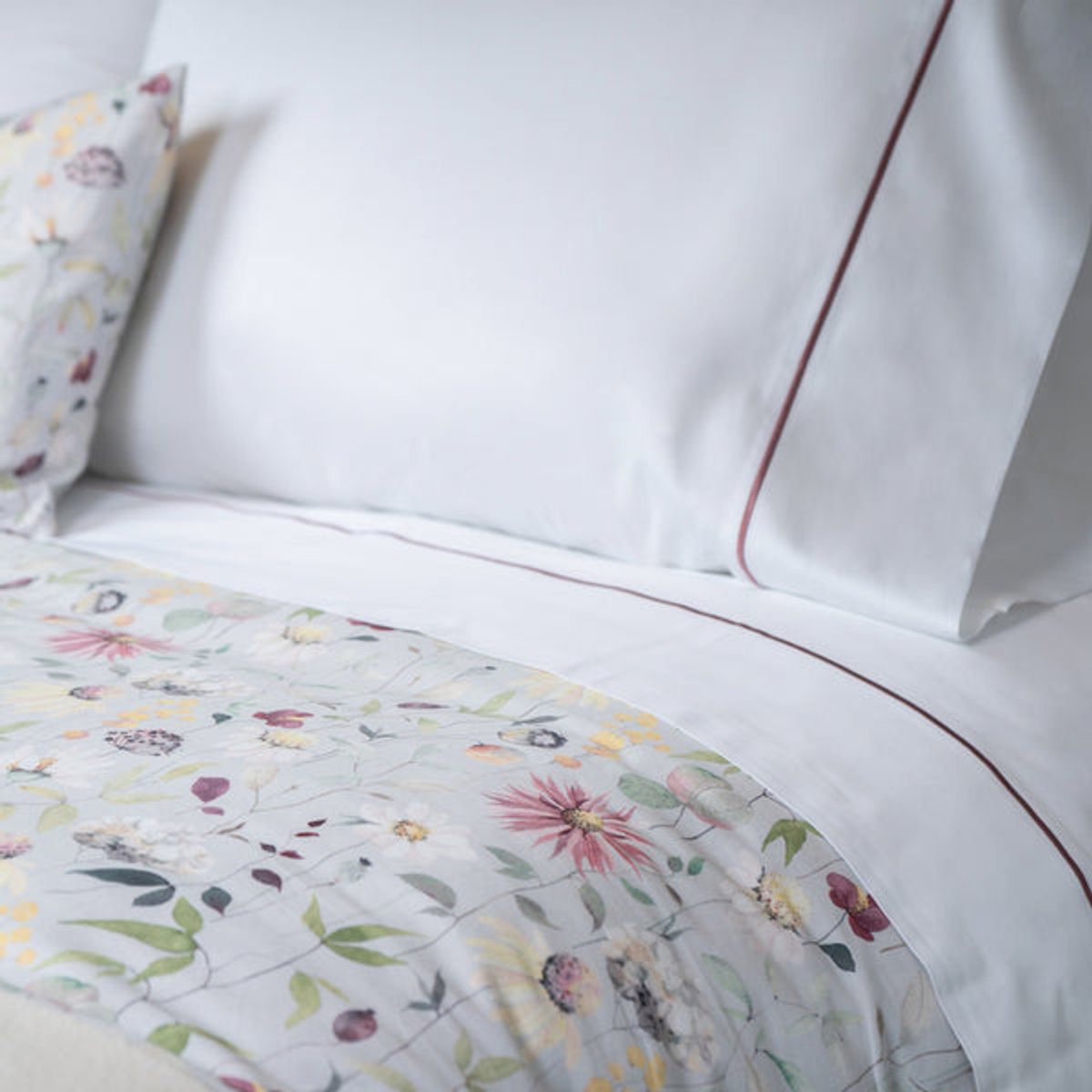 PLUMAS - Juego de Sábanas Lines Malva 400 Hilos