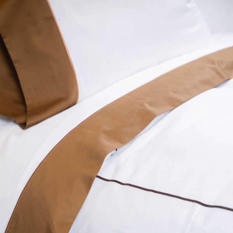 PLUMAS - Juego de Sábanas Porter Toffee 400 Hilos