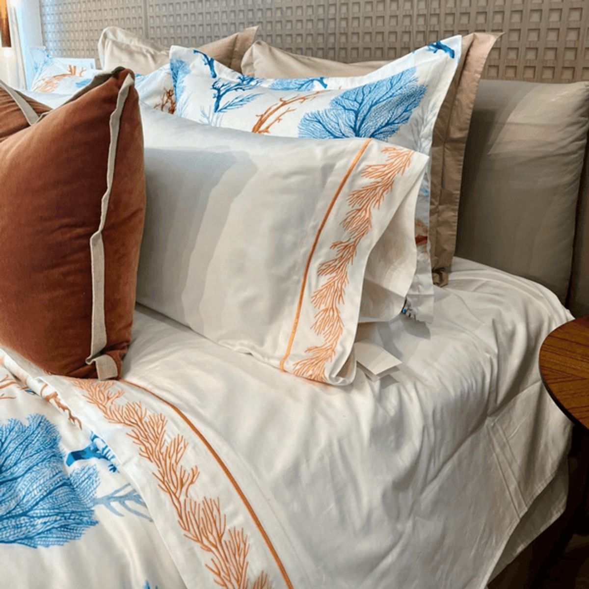 PLUMAS - Juego de Sábanas Coral Naranja