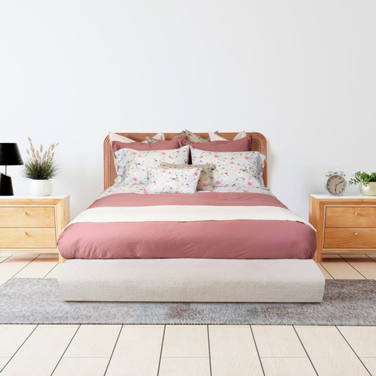 PLUMAS - Juego de Sábanas 300 Hilos Flowers Winter Minimal Blanco