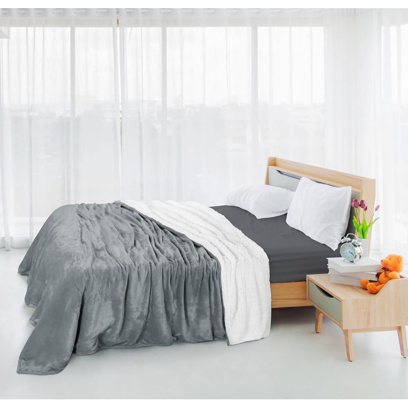 GENERICO - COLCHA DE PIEL DE ANGEL CON CARNERO INVIERNO GRIS