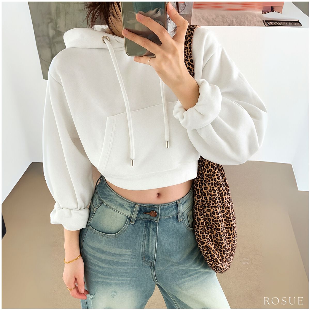 ROSUE - Polera con Capucha Crop de Franela Mujer