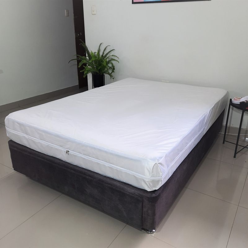 GENERICO - FORRO DE COLCHON NUBE HOGAR 1 PLAZA 100% IMPERMEABLE BLANCO 30CM
