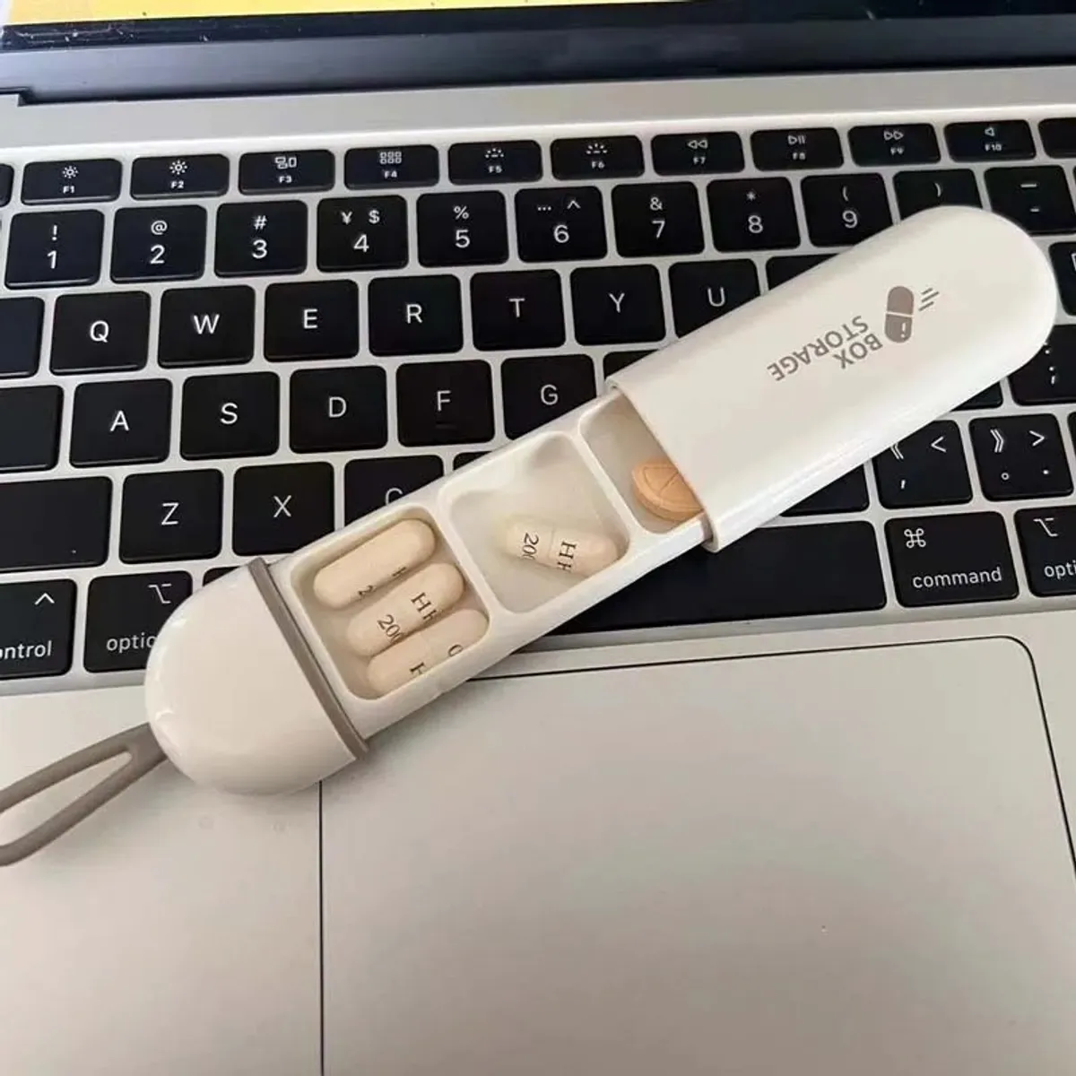 GENERICO - Pastillero tipo Llavero Portátil Storage Box