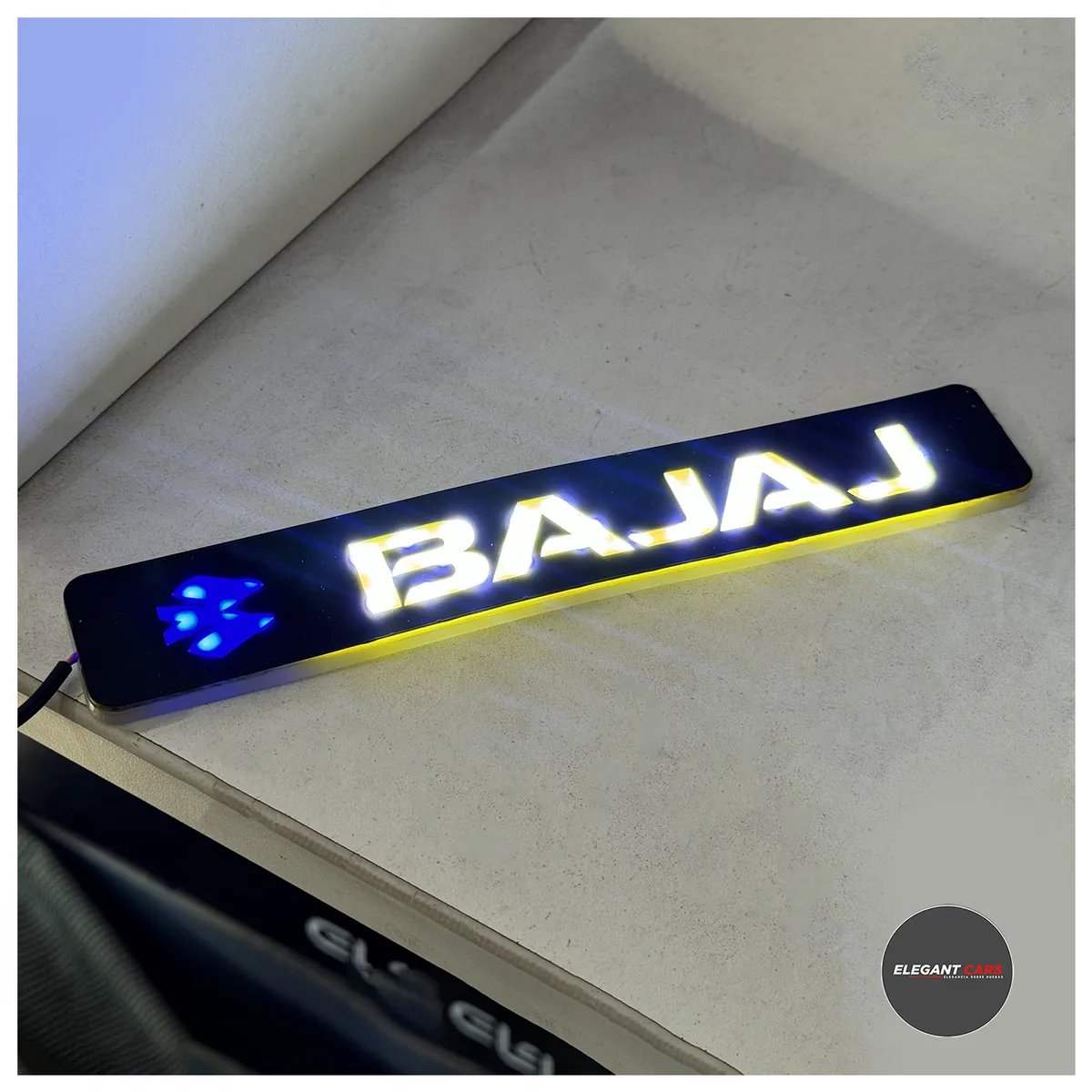 GENERICO - Par Logo LED Luz Blanca Bajaj  Universal para Moto
