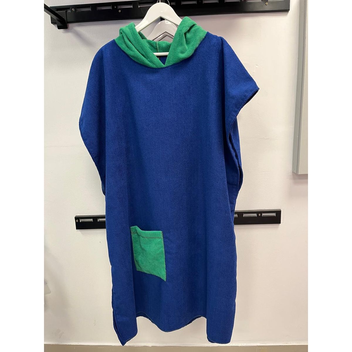 GENERICO - TOALLA CAMBIADOR AZUL CAP CORDANO TALLA S Niños 9 a 11 años.