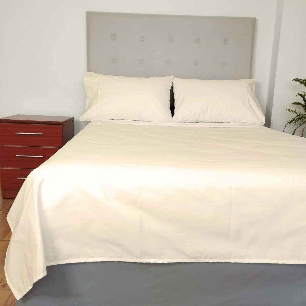 GENERICO - JUEGO SABANAS LISO KING 200 HILOS PERU PIMA CREMA IVORY PROMO