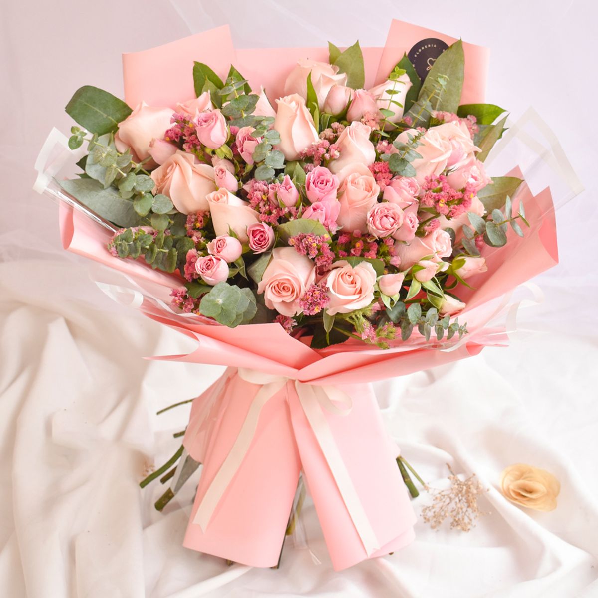 BLOOM - Ramo de flores con rosas rosadas