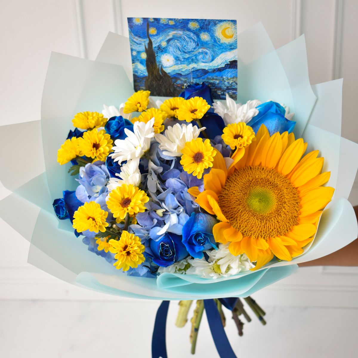 BLOOM - Ramo de rosas azules la noche estrellada de Van Gogh