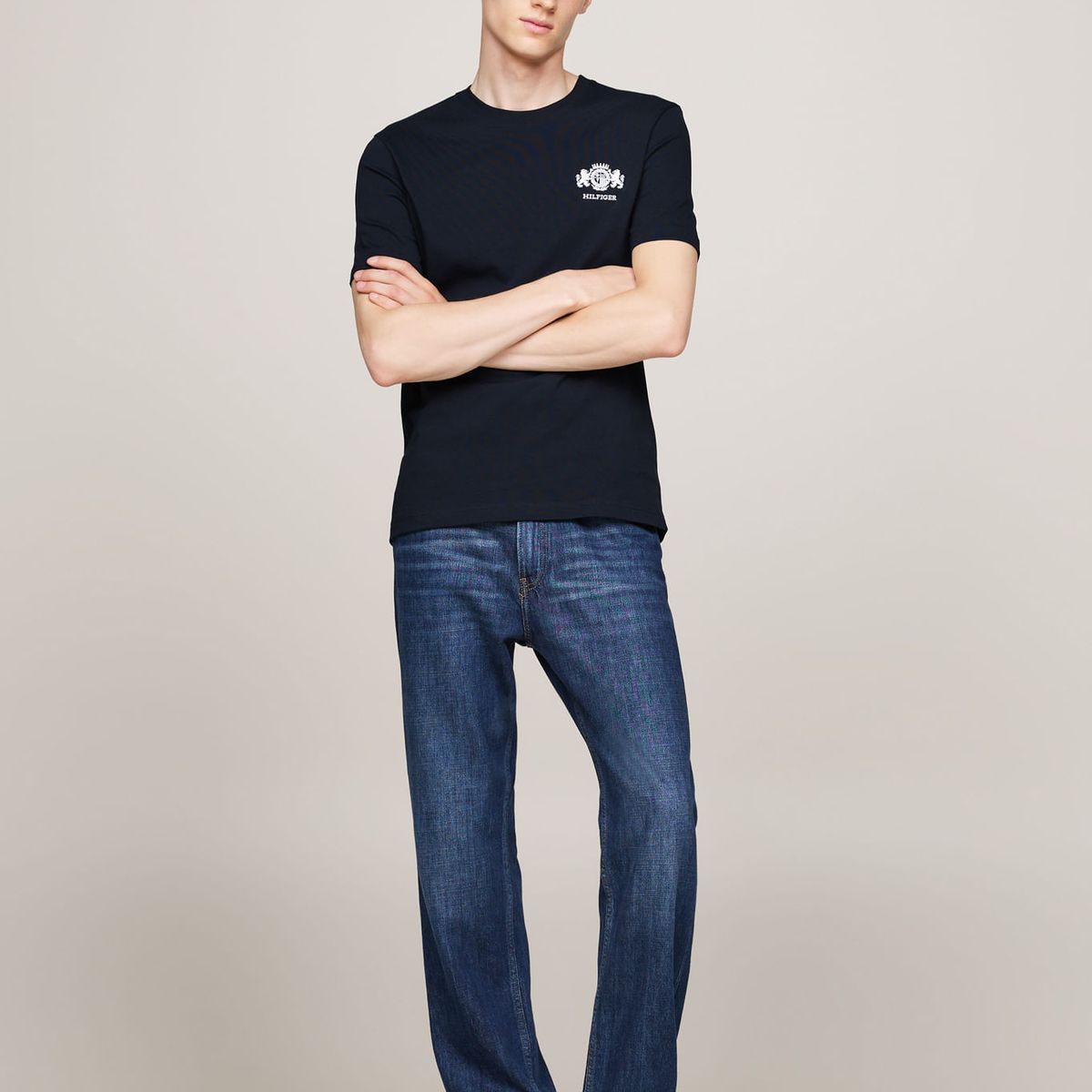 TOMMY HILFIGER - SMALL CREST EMBRO TEE