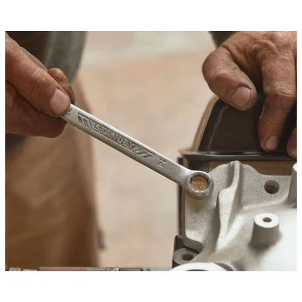 STANLEY - LLAVE MIXTA ANTISLIP 14MM STMT72811