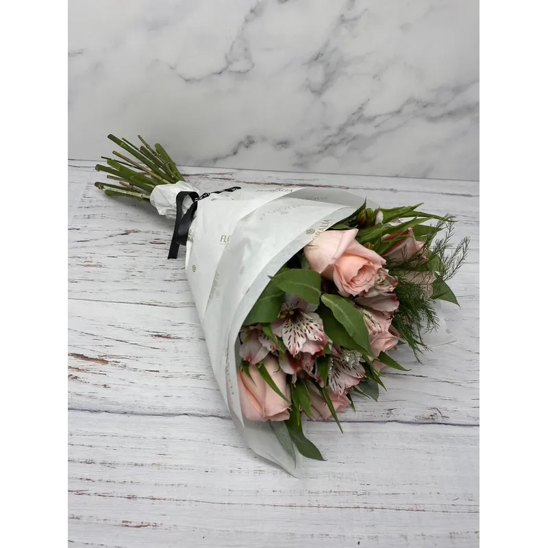 FLORALIA - Arreglo Flores - Ramo Rosado - Rosas