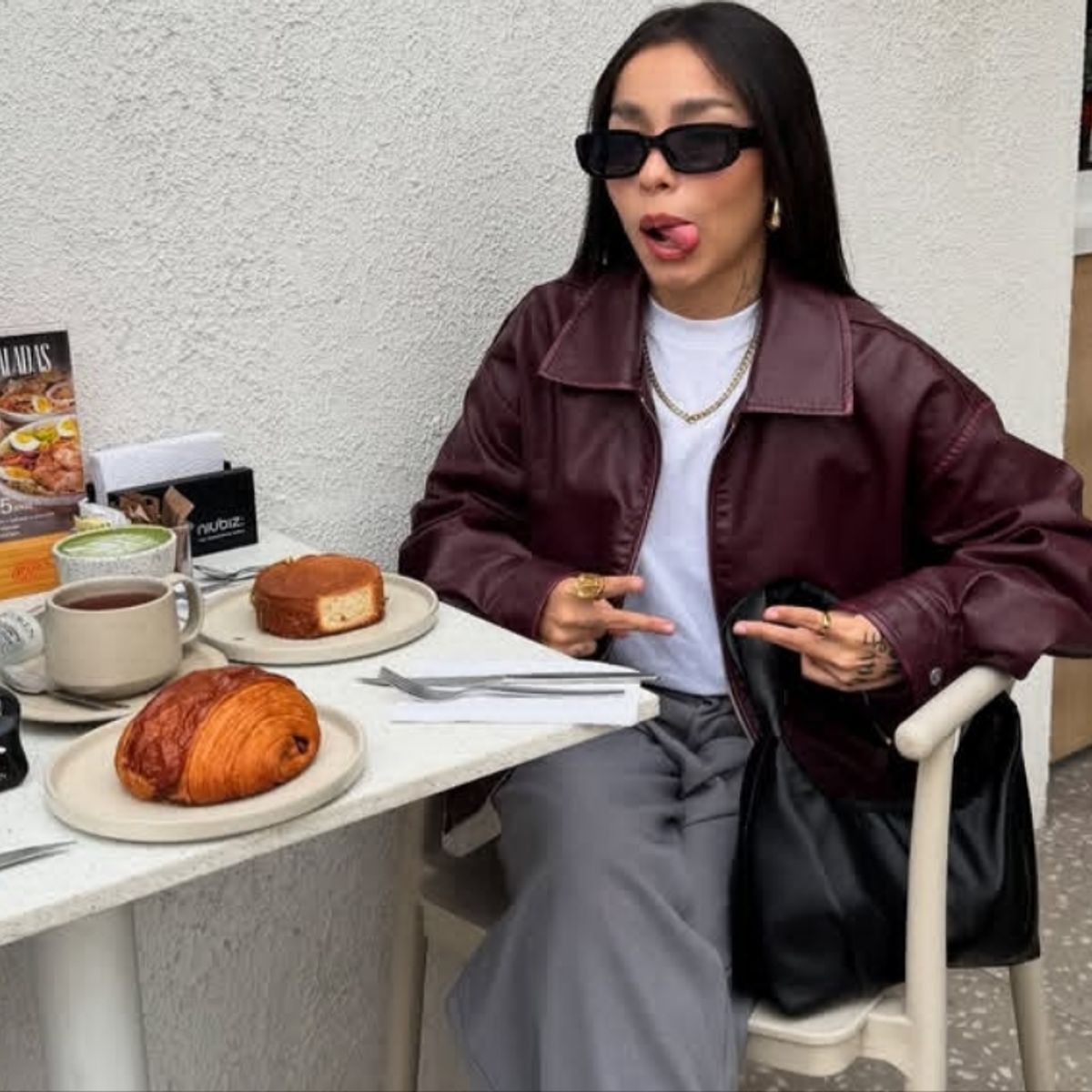 GENERICO - CASACA ESTILO OVERSIZE PARA MUJER