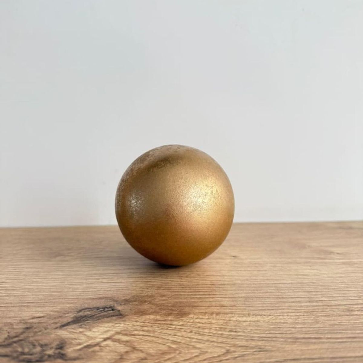 MAP DESIGN HOME - Esfera Decorativa Dorada 11x11x11 cm