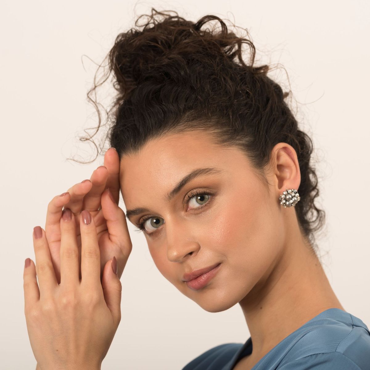 SAMANTHA PINTO HANDMADE ACCESSORIES - Aretes Dana Midi Plateado