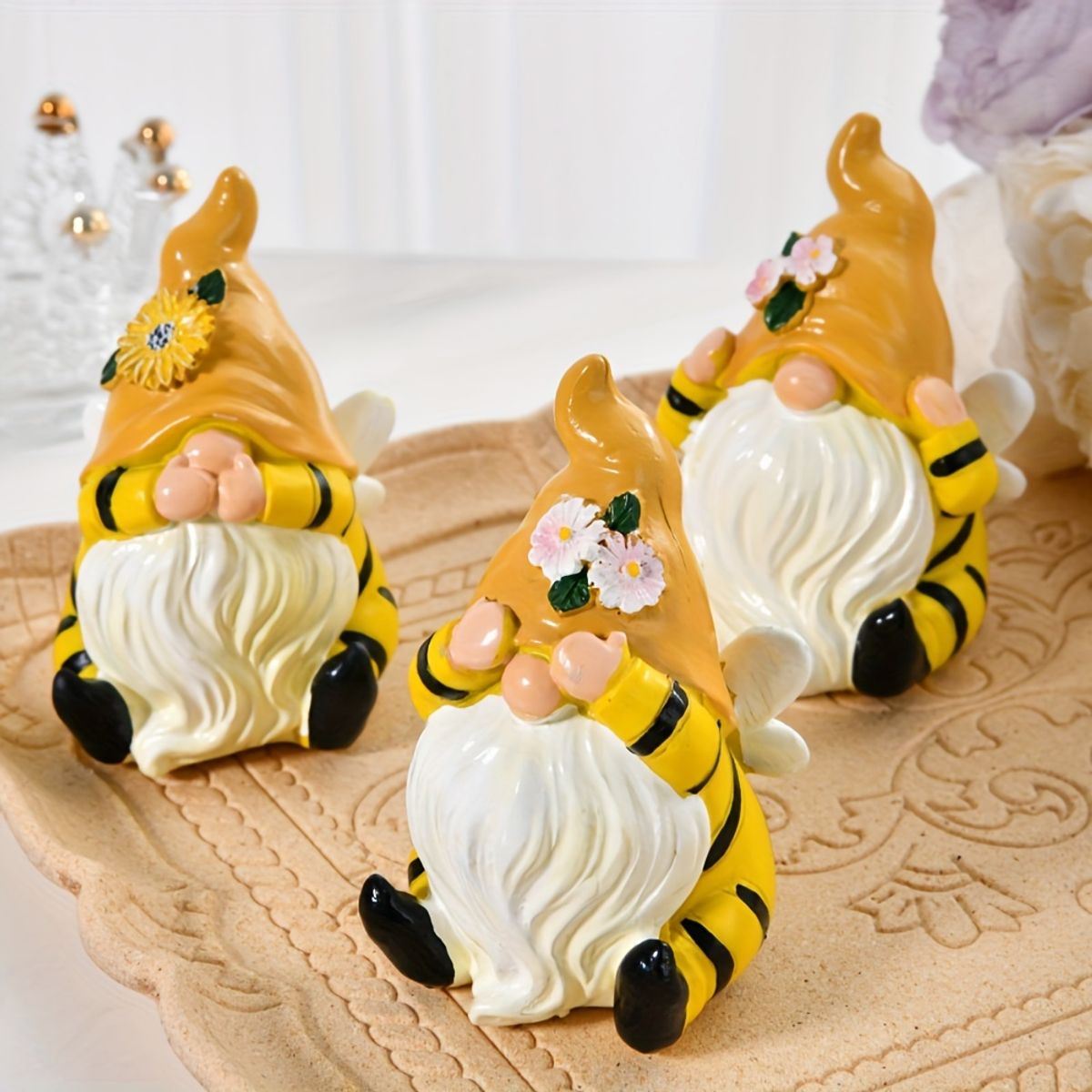 VATYERTY - 3 adornos decorativos creativos de gnomo y abeja para personas mayores
