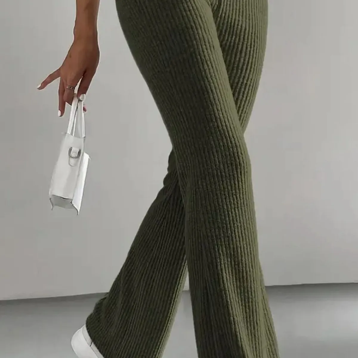 GENERICO - flare pants CORDUROY afranelado