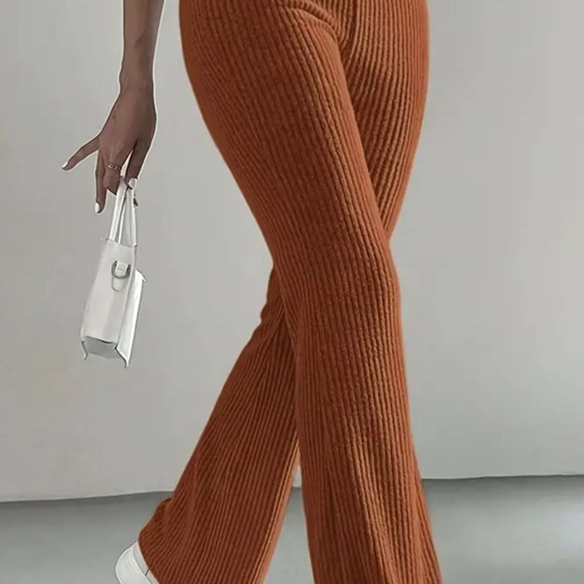 GENERICO - flare pants CORDUROY afranelado