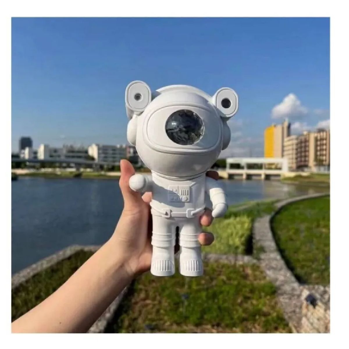 GENERICO - Parlante Proyector Laser De Astronauta Galaxia + Control