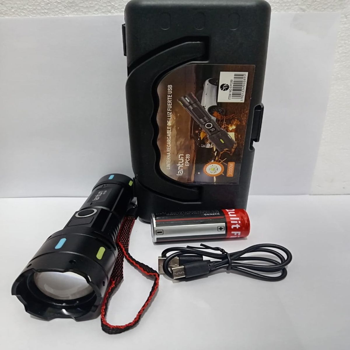 GENERICO - LINTERNA RECARGABLE LANTUN EPC-89 DE 3000m DE ALCANCE LUZ FUERTE