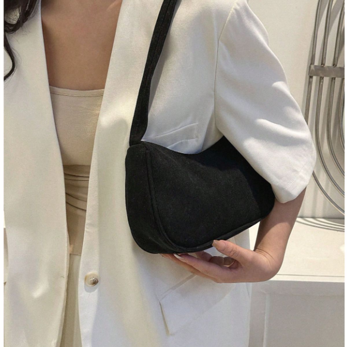 GENERICO - CARTERA MINI DE CORDUROI COLOR NEGRO