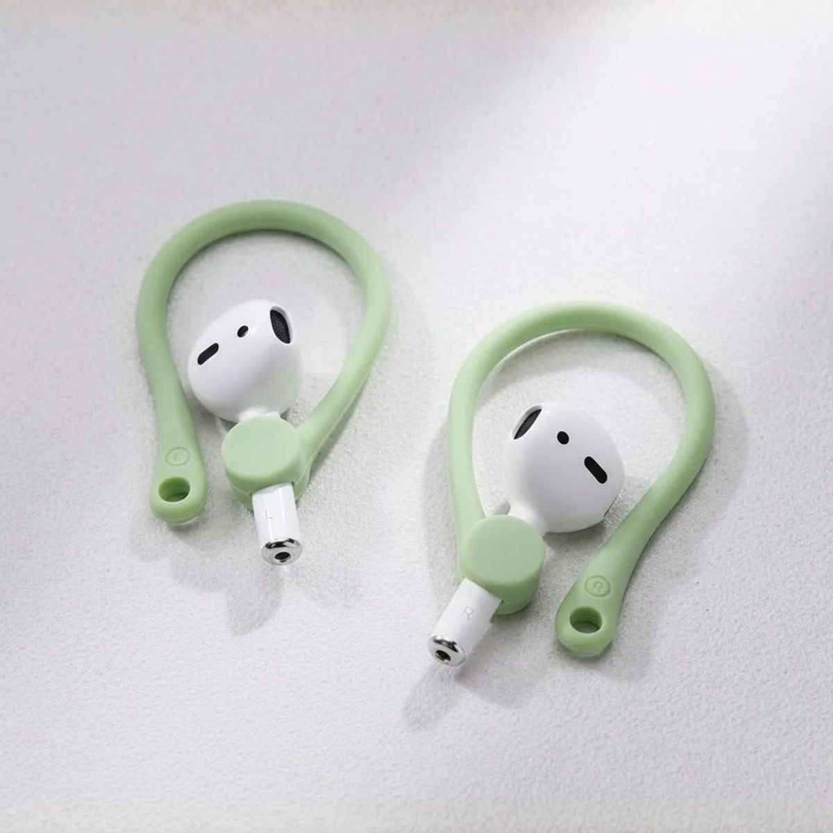GENERICO - Clip Sujetador Gancho Antiperdida Para AirPods Pro 1 2 3 - VERDE