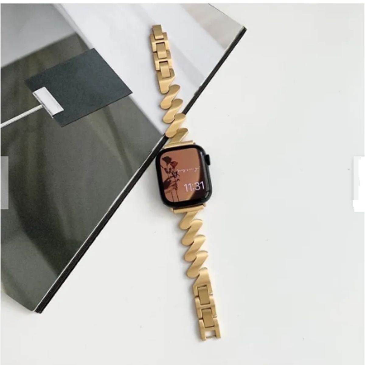 GENERICO - Correa Eslabón ZIGZAG para Apple Watch 38mm - DORADO