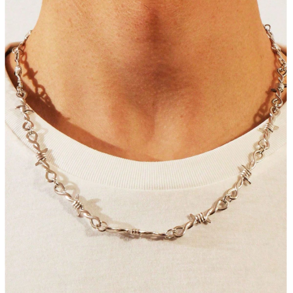 GENERICO - COLLAR ALAMBRE DE PUAS