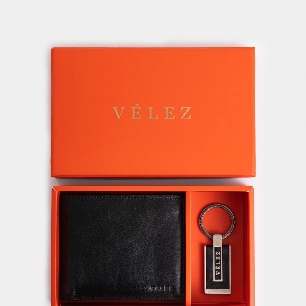 VELEZ - Vélez Kit Billetera Y Llavero De Cuero Liso Negro