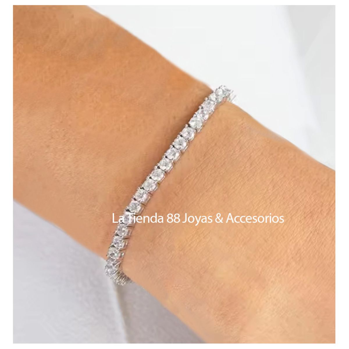 LA TIENDA 88 JOYAS Y ACCESORIOS - La Tienda 88 - Pulsera Brazalete Broche Bañado en Oro de 18k - Blanco