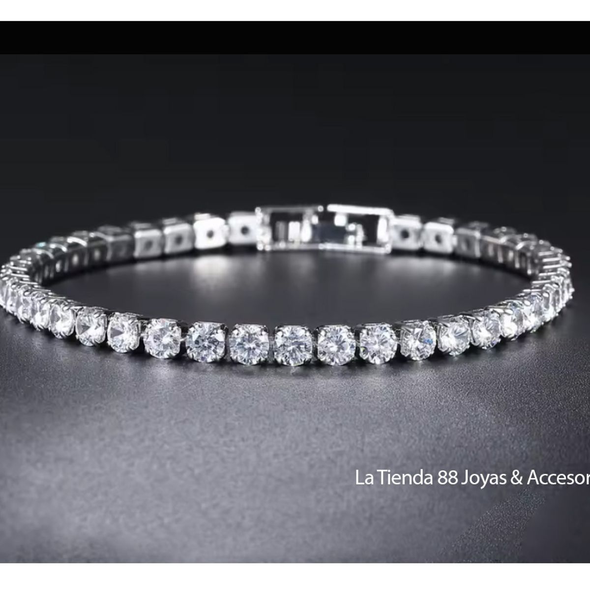 LA TIENDA 88 JOYAS Y ACCESORIOS - La Tienda 88 - Pulsera Brazalete Broche Bañado en Oro de 18k - Blanco