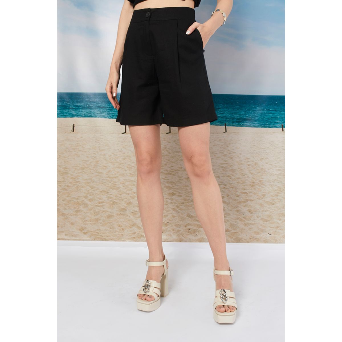 BANATY - SHORT LINO CASUAL AMARA SEMI OVERSIZE DE MUJER