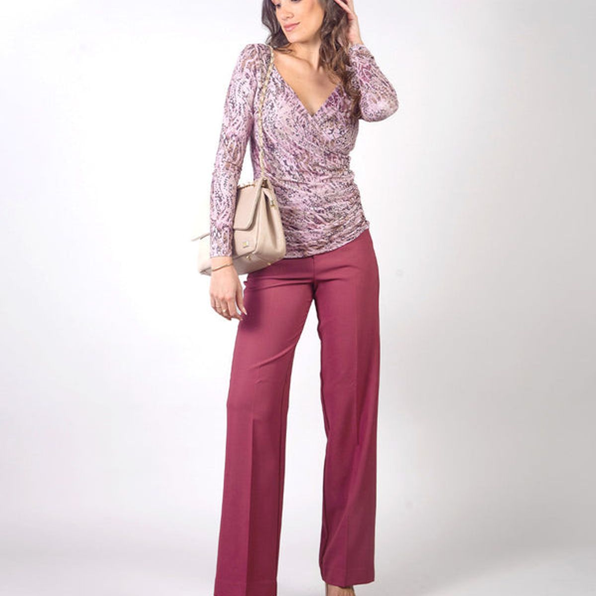 MICHELLE BELAU - MARISEL - POLO MANGA LARGA CON ESCOTE EN V