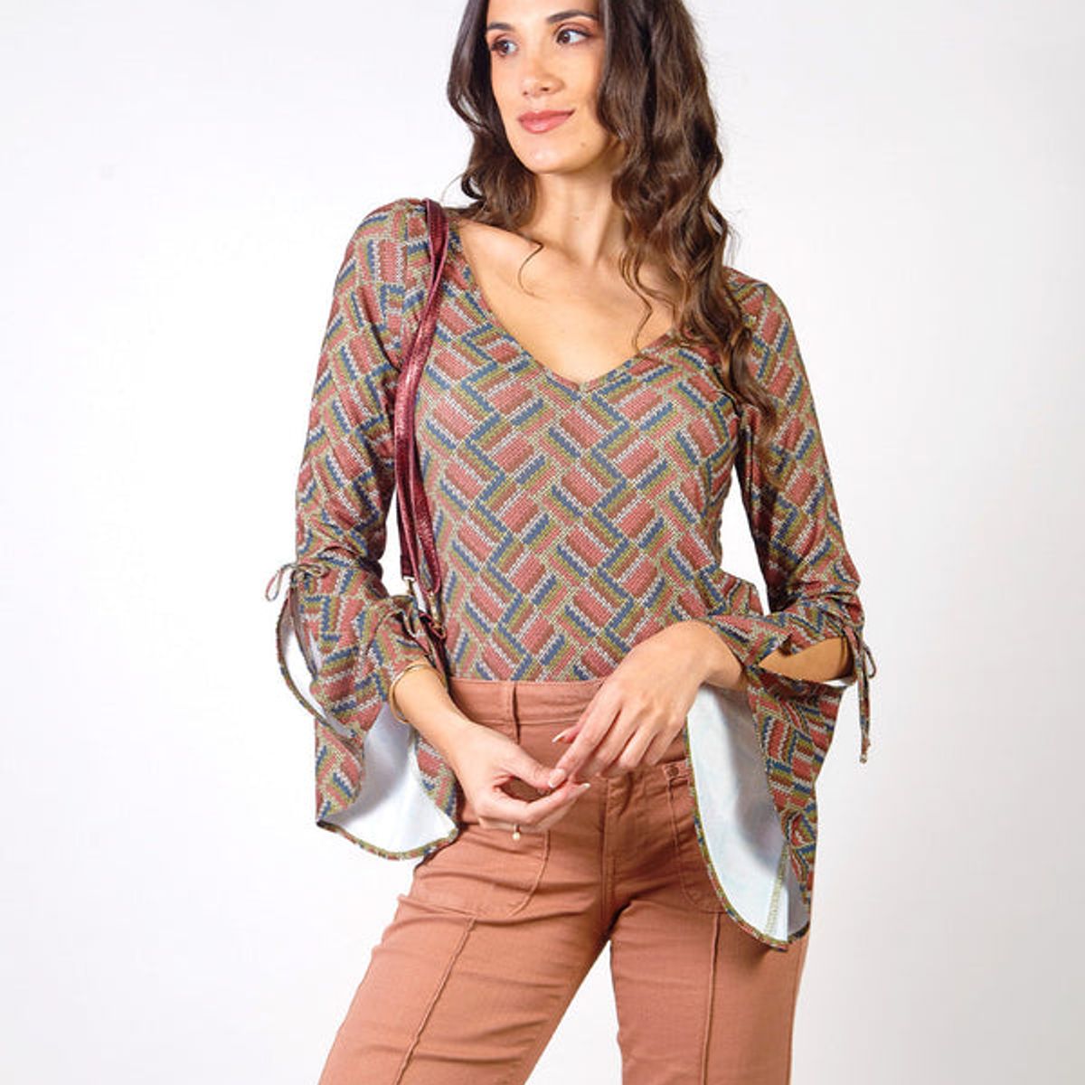 MICHELLE BELAU - FRAN - POLO MANGA LARGA ACAMPANADA