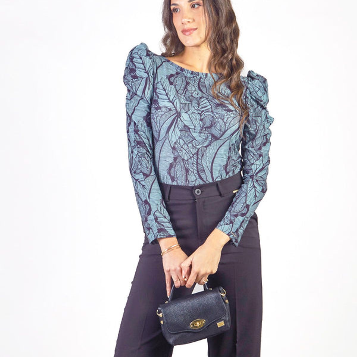 MICHELLE BELAU - LOLA - POLO MANGA LARGA CON ESCOTE OJAL