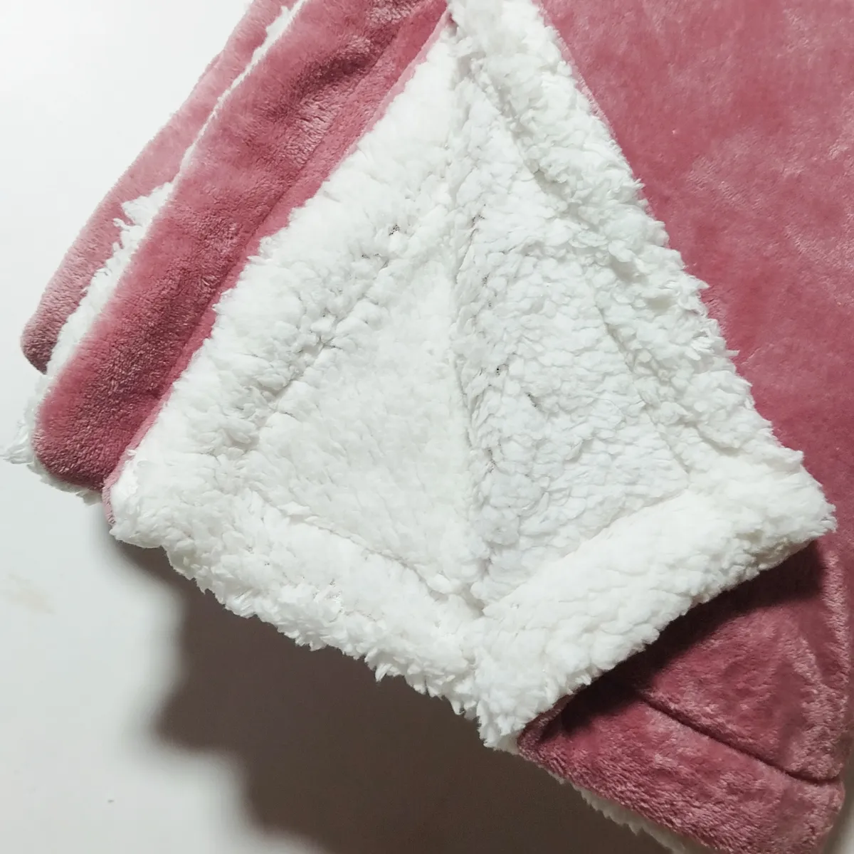 GENERICO - MANTA CARNERITO 190 X 160CM