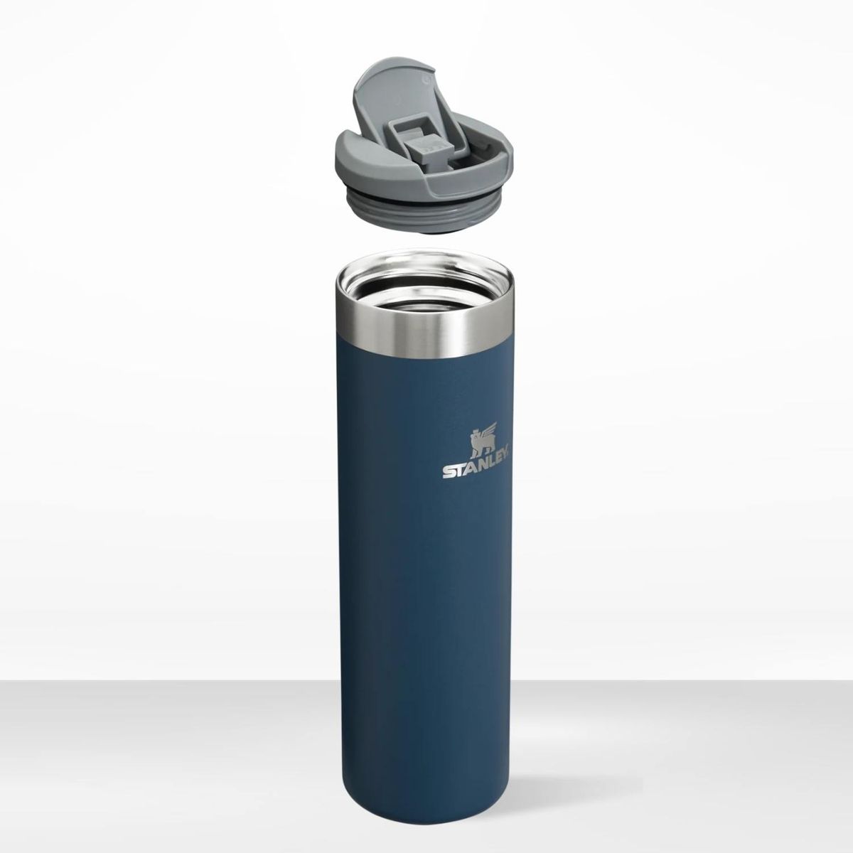 STANLEY - Botella Aerolight Transit Navy Stanley 591 Ml