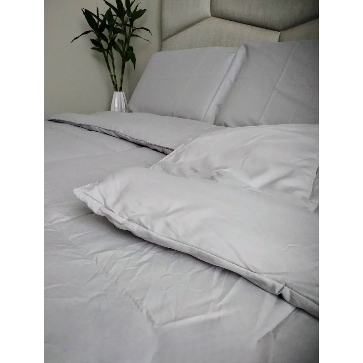 CASATEX - Edredón Liso Acolchado + Juego de Sábanas 100% Algodón 2 Plazas