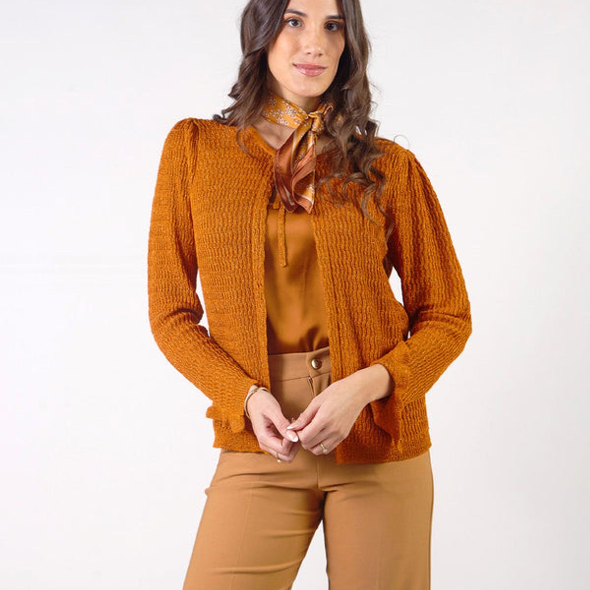 MICHELLE BELAU - AMELIA - CHOMPA TEJIDA