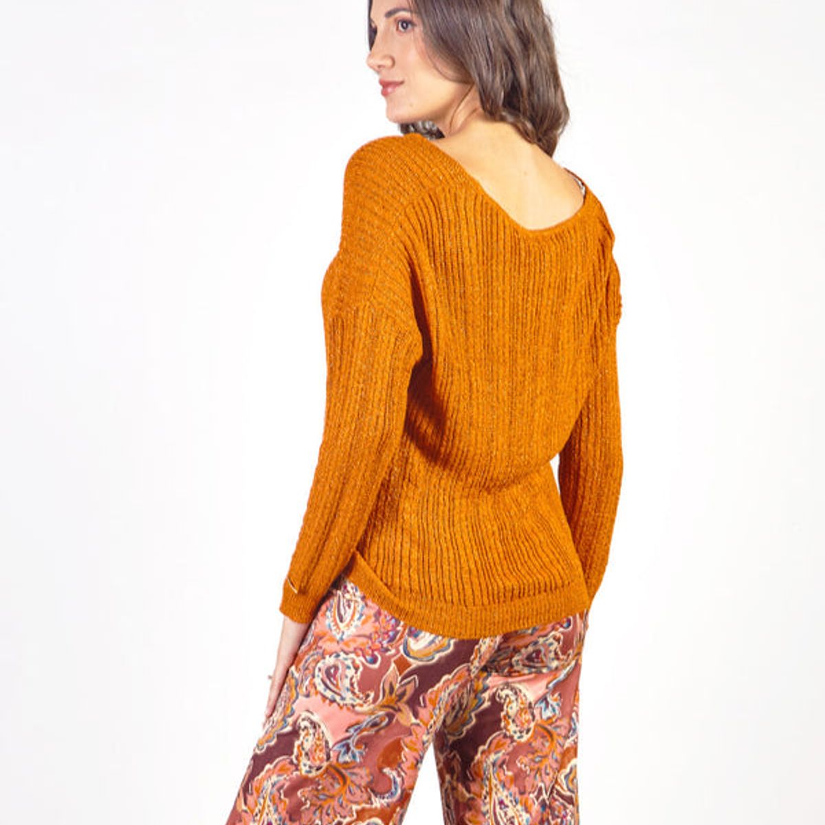 MICHELLE BELAU - LEAH - CHOMPA MANGA LARGA CON DOBLE USO