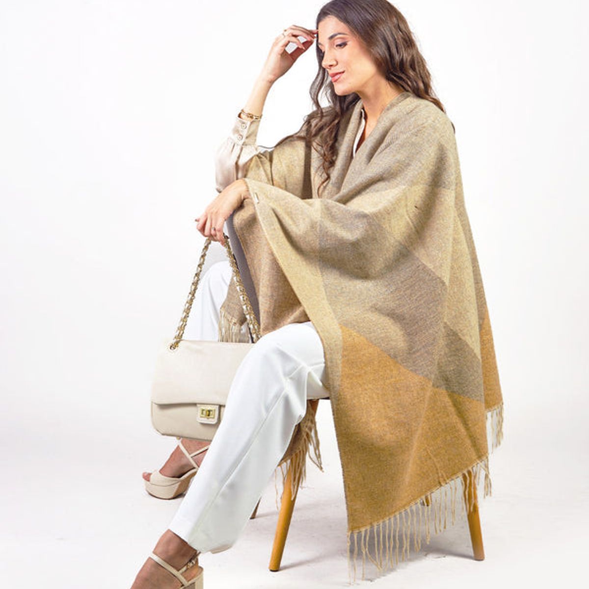 MICHELLE BELAU - MARCELA - CAPA TEJIDA