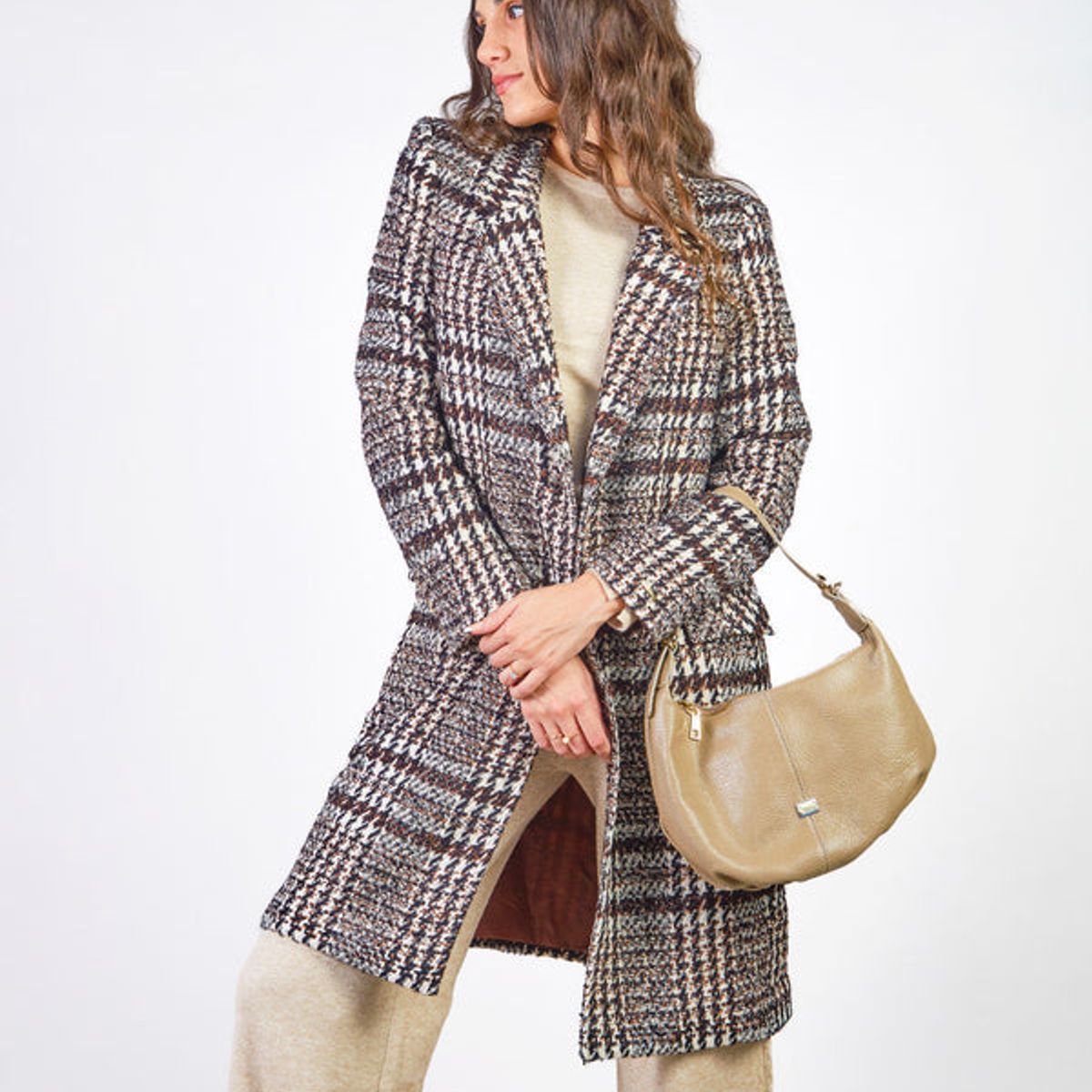 MICHELLE BELAU - ADRIANA - ABRIGO LARGO