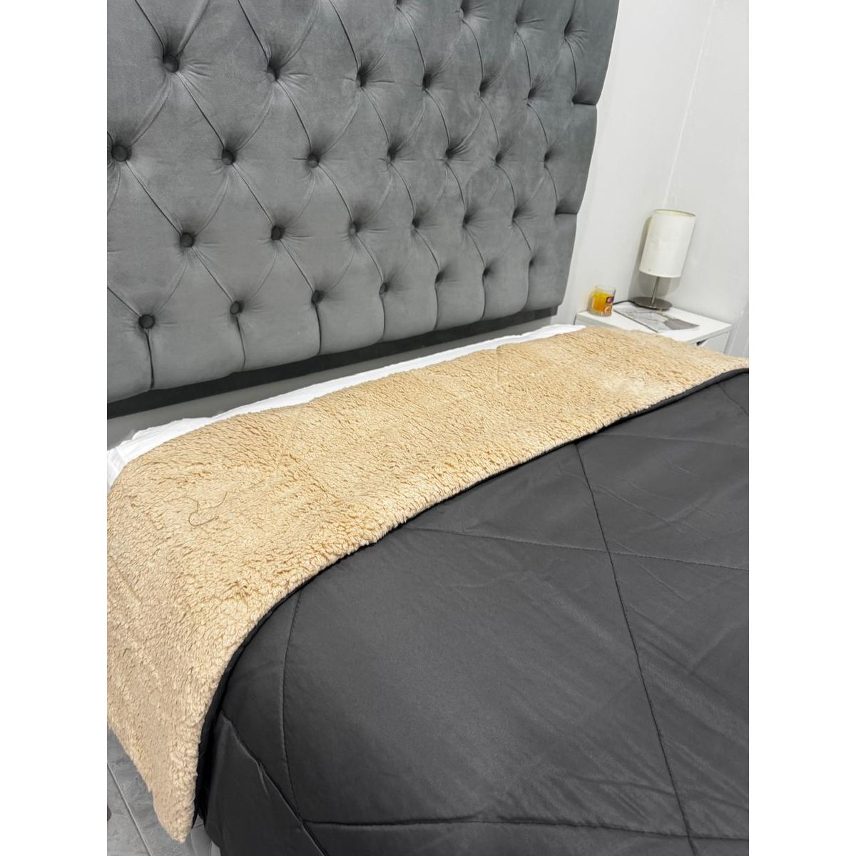 NANCY'S COLLECTION - Edredón Liso Acolchado Con Sherpa Nancy´s 1.5 Plz