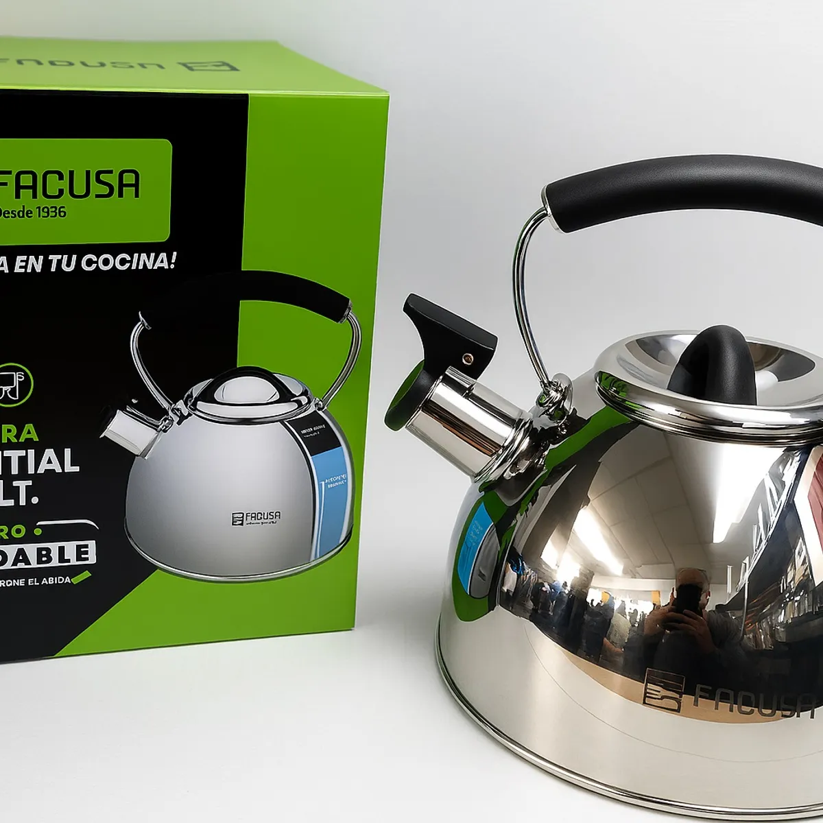 FACUSA - Tetera Facusa de 2.5 litros con Silbador