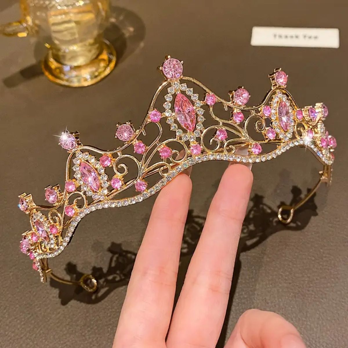 GENERICO - CORONA PARA NIÑA DE PROMOCION DE COLEGIO